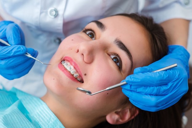 مراجعه به دندانپزشک در طول ارتودنسی