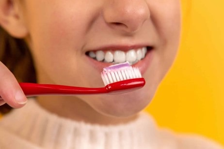 جلوگیری از زرد شدن بعد از سفید شدن دندان ها